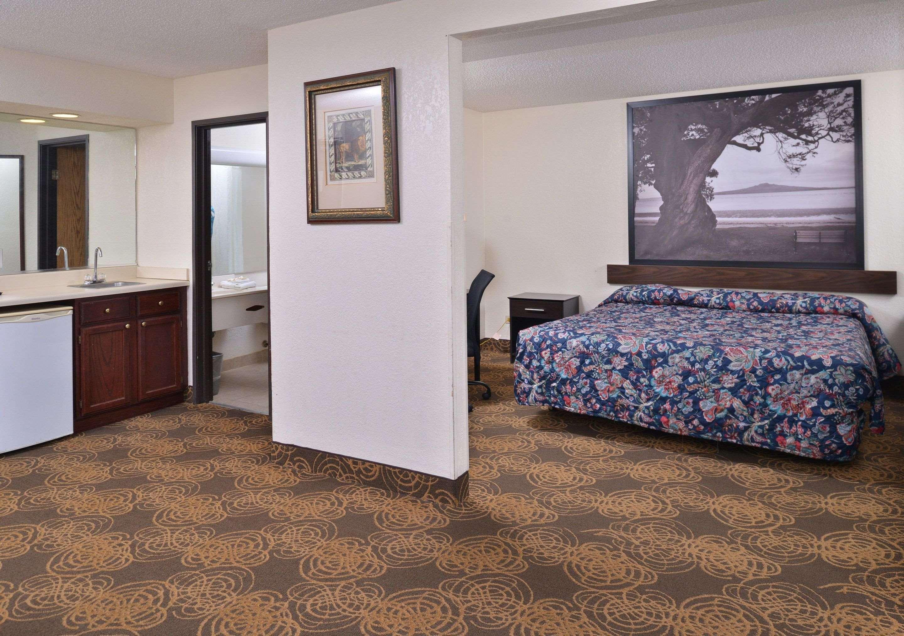 Rodeway Inn Waukegan - Gurnee Bagian luar foto