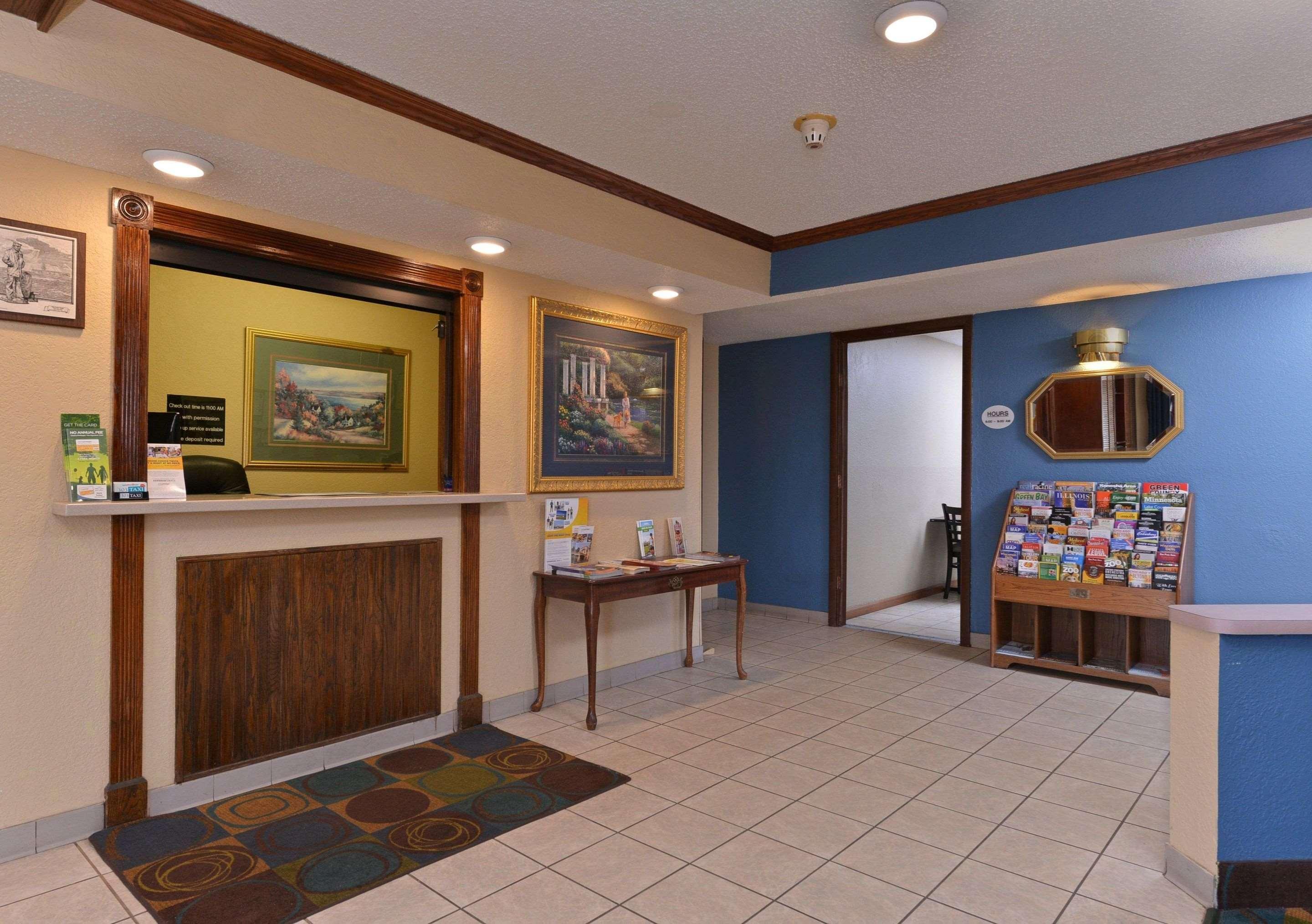 Rodeway Inn Waukegan - Gurnee Bagian luar foto